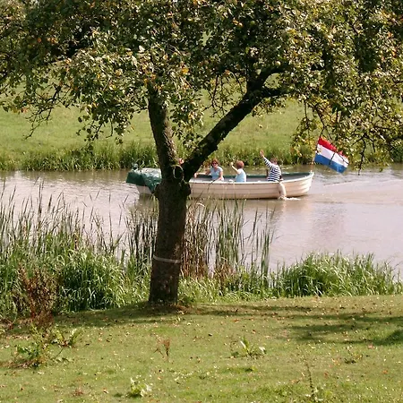 מלון De Os En Het Paard