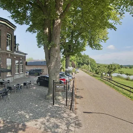 מלון De Os En Het Paard