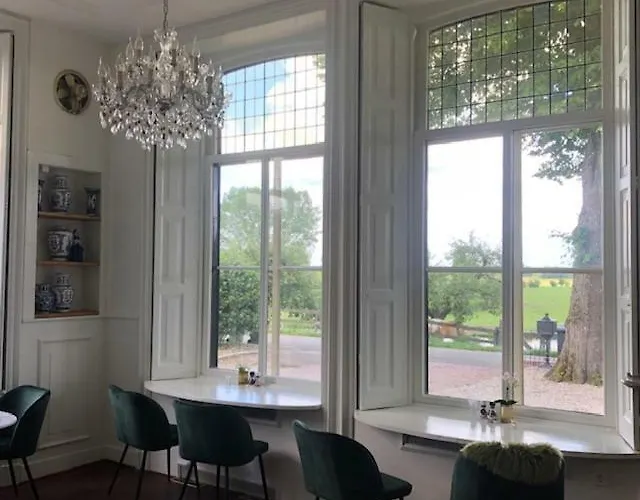 De Os En Het Paard Hotel 3*